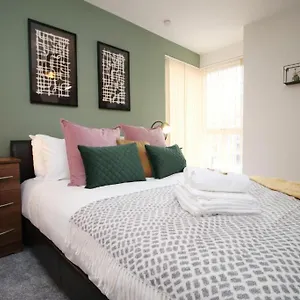 Apartment Meridian Quay By Mia Living 2 Bedroom Near The Sea, Swansea
